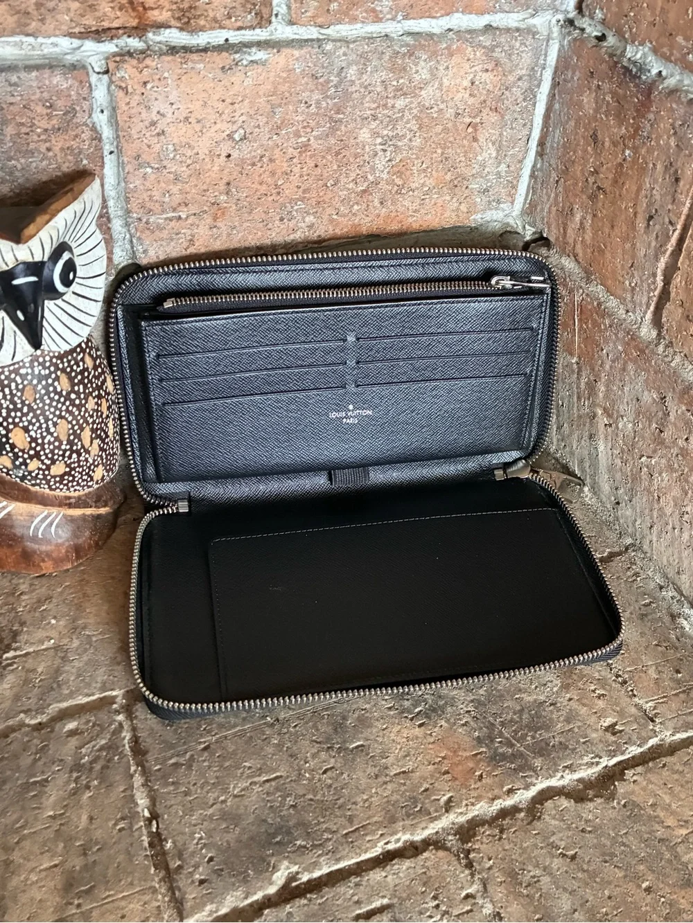 🏴‍☠️ Louis Vuitton Graphite Zippy Large Wallet Organizer or Clutch  EUC